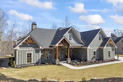 410 Edgewater Trl, Toccoa, GA 30577