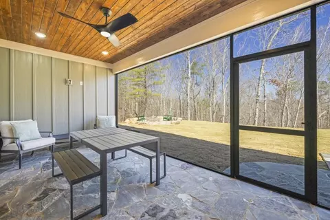 Exterior - 410 Edgewater Trl, Toccoa, GA 30577 photo 14 of 17