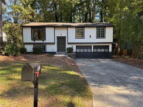 6344 Boyett Dr, Norcross, GA 30093