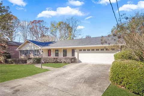 6825 Tilton Ln, Atlanta, GA 30360