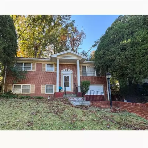 471 Windsor Dr, Forest Park, GA 30297