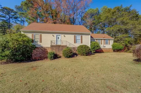 6172 Farmington Ln, Covington, GA 30014