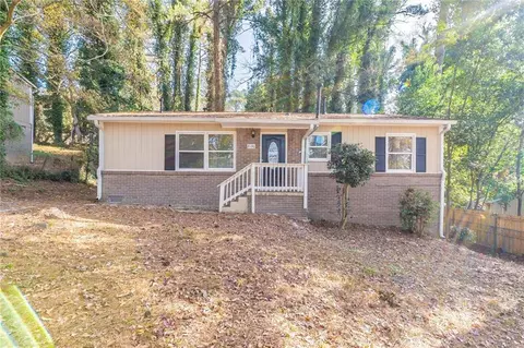 2196 Swallow Cir SE, Atlanta, GA 30315