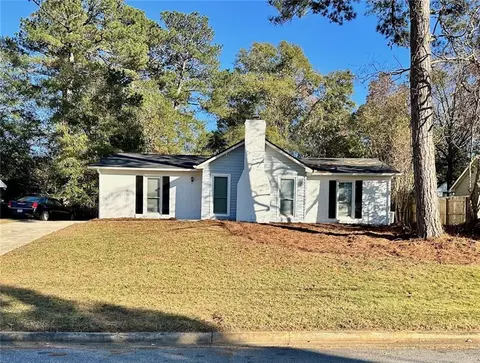 8230 Lantern Ln, Columbus, GA 31904