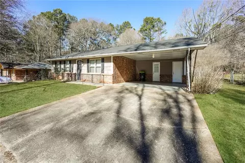 5407 Pine Valley Dr, Union City, GA 30291