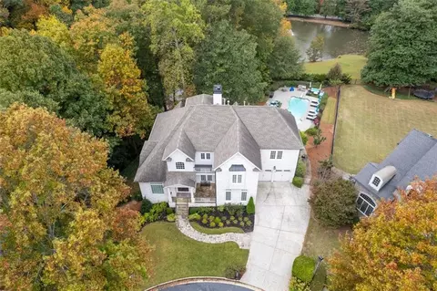 795 Lake Summit Dr, Atlanta, GA 30342