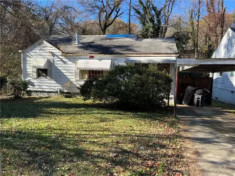 2981 Palm Dr, East Point, GA 30344
