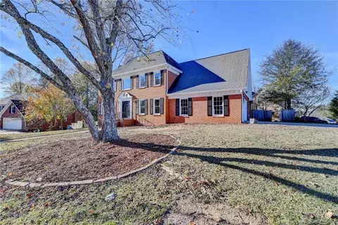 Exterior - 4715 Masters Ct, Duluth, GA 30096 photo 3 of 9