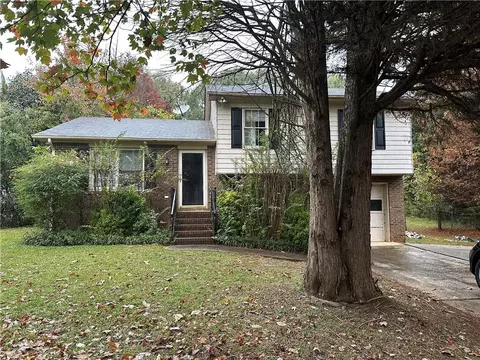 110 Belmont Farms Dr, Ellenwood, GA 30294
