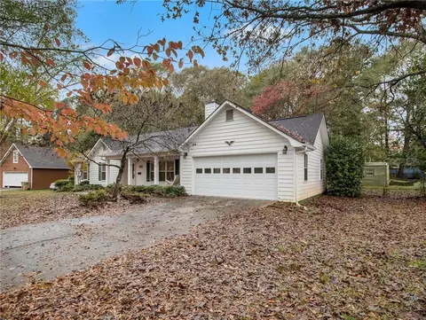 2951 Windcrest Dr, Hampton, GA 30228 photo 4