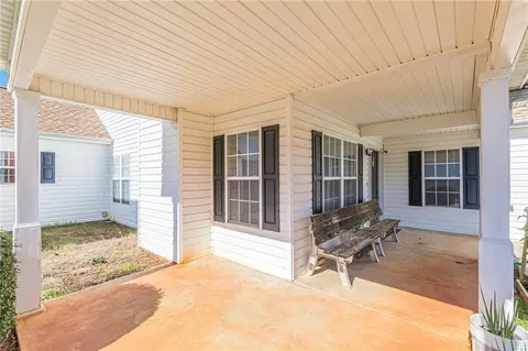 85 Princeton Ct, Covington, GA 30016 photo 4