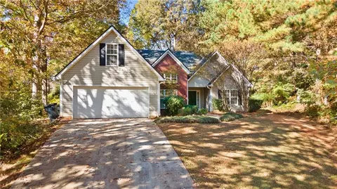 1390 Princeton View Ct, Loganville, GA 30052