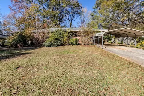 936 Green Valley Rd SW, Mableton, GA 30126