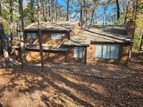 581 Rock Shadow Ct, Stone Mountain, GA 30087