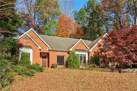 230 Wessex Ct, Atlanta, GA 30328