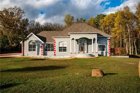 147 Babbs Mill Rd, Hampton, GA 30228