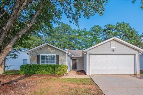 150 Lake Ter, Mcdonough, GA 30253