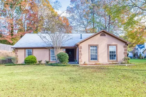 2253 Cheyenne Ln, Lawrenceville, GA 30044