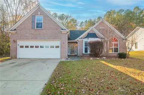 822 Fairmont Park Dr, Dacula, GA 30019