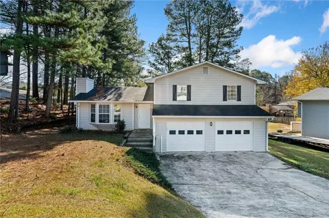 1185 Riverside Trce, Sugar Hill, GA 30518