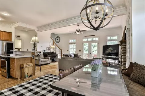 65 Laurel Ridge Trl, Jasper, GA 30143