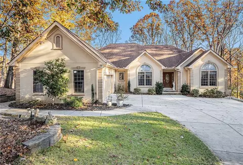 6528 Arbor Pt, Flowery Branch, GA 30542