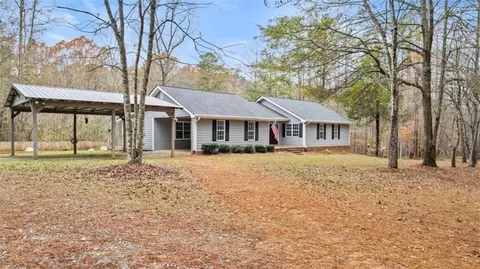 92 High Point Rd, Buchanan, GA 30113