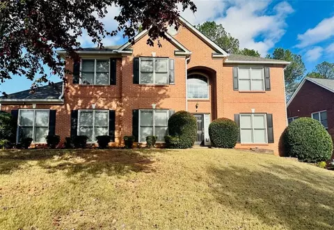 6133 Magnolia Rdg, Stone Mountain, GA 30087