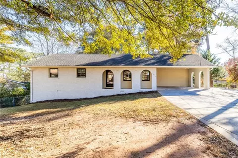 2574 Regal Cir, Lawrenceville, GA 30044