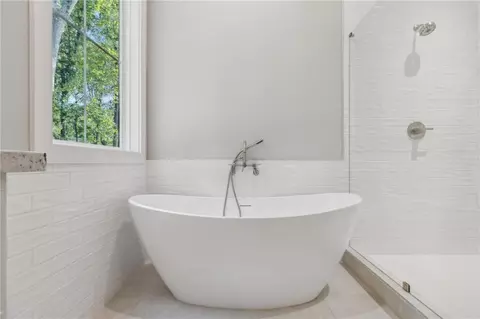 Bath - 9 Ewing Way, Monroe, GA 30656 photo 3 of 6