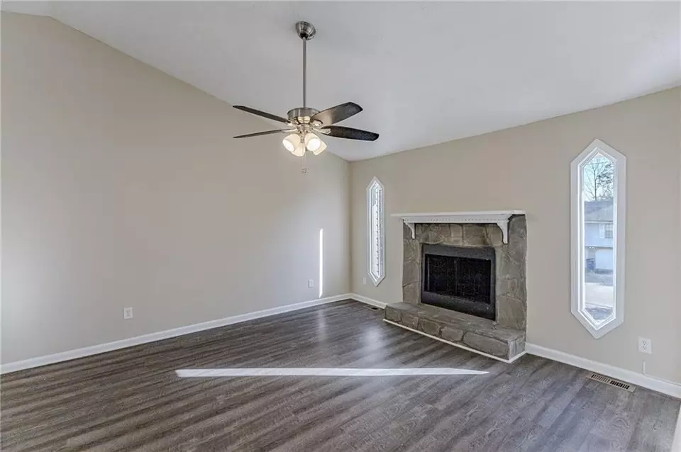  1715 Liberty Trl, Lithia Springs, GA 30122 photo 9