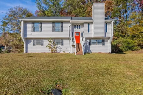 1715 Liberty Trl, Lithia Springs, GA 30122