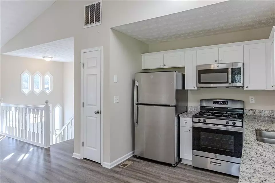  1715 Liberty Trl, Lithia Springs, GA 30122 photo 4