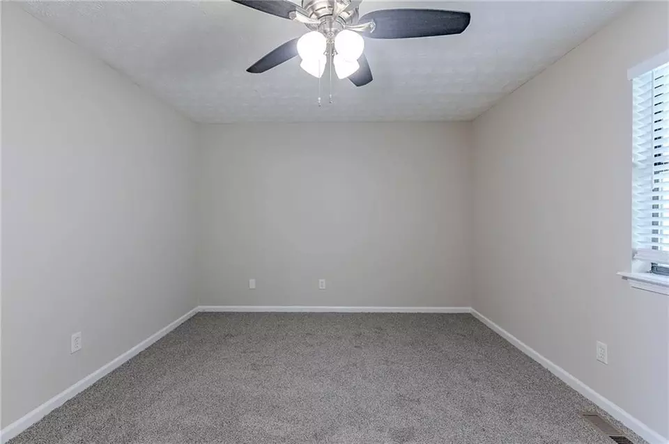  1715 Liberty Trl, Lithia Springs, GA 30122 photo 11