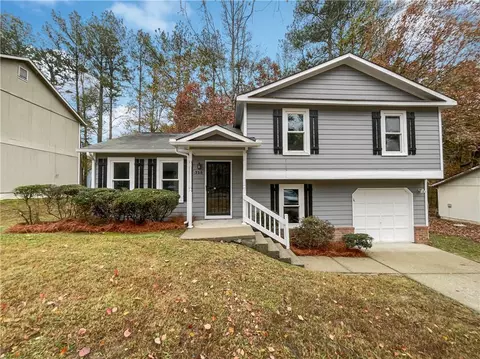 320 Kimberly Forest Ct, Atlanta, GA 30349