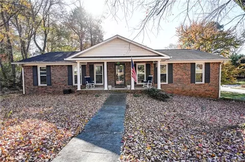 121 Hycliff Rd SW, Rome, GA 30165