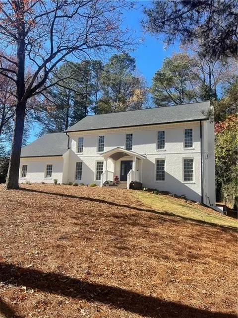 5085 Shadow Glen Ct, Dunwoody, GA 30338