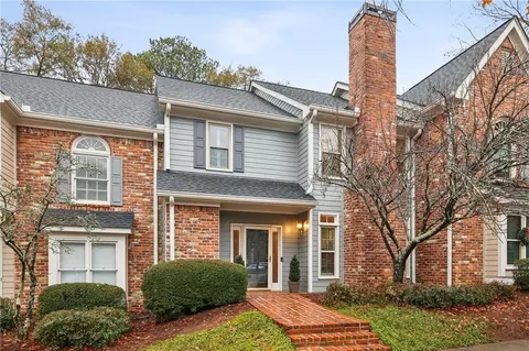 314 River Glen Dr, Roswell, GA 30075