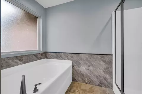 Bath - 612 Harry Mccarty Rd, Bethlehem, GA 30620 photo 3 of 3