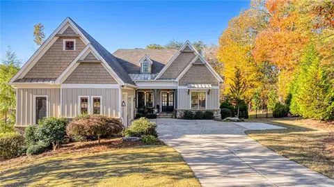 4484 Longmead Rd, Flowery Branch, GA 30542