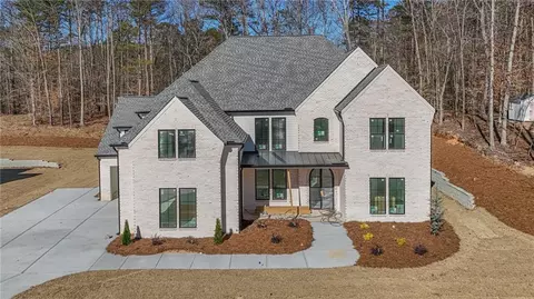 1631 Thomas Dr, Hoschton, GA 30548
