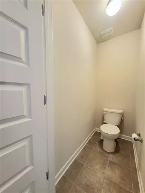 Bath - 2406 Foxy Dr, Bethlehem, GA 30620 photo 7 of 7