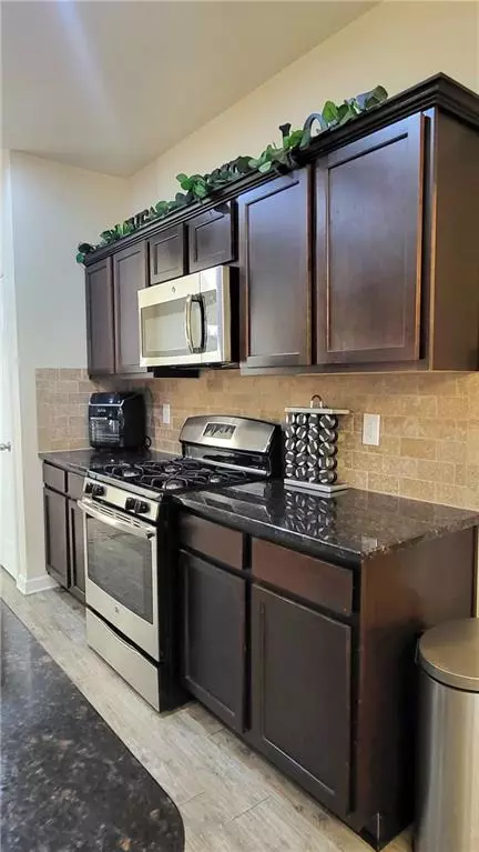 Kitchen - 2406 Foxy Dr, Bethlehem, GA 30620 photo 3 of 4