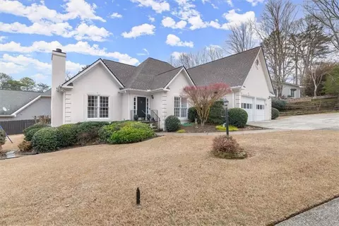 992 Bridgegate Dr NE, Marietta, GA 30068