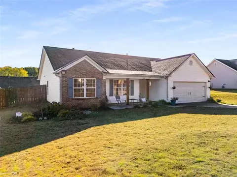 327 Shenandoah Cir, Winder, GA 30680