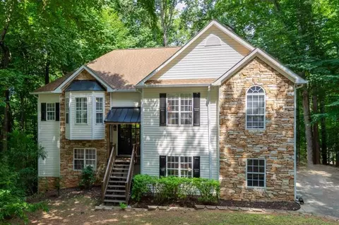 306 Cacique Ct, Woodstock, GA 30188