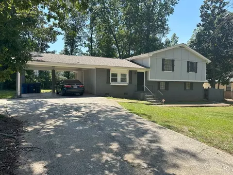 488 Paul St, Riverdale, GA 30274