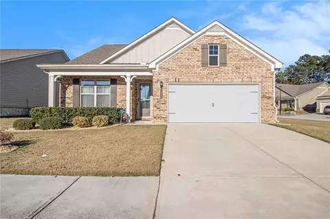 2646 Oak Barrel Dr, Snellville, GA 30078