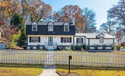 2750 Cedarbrook Dr, Marietta, GA 30066