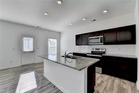 Kitchen - 1124 Lossie Ln, Grayson, GA 30017 photo 1 of 5